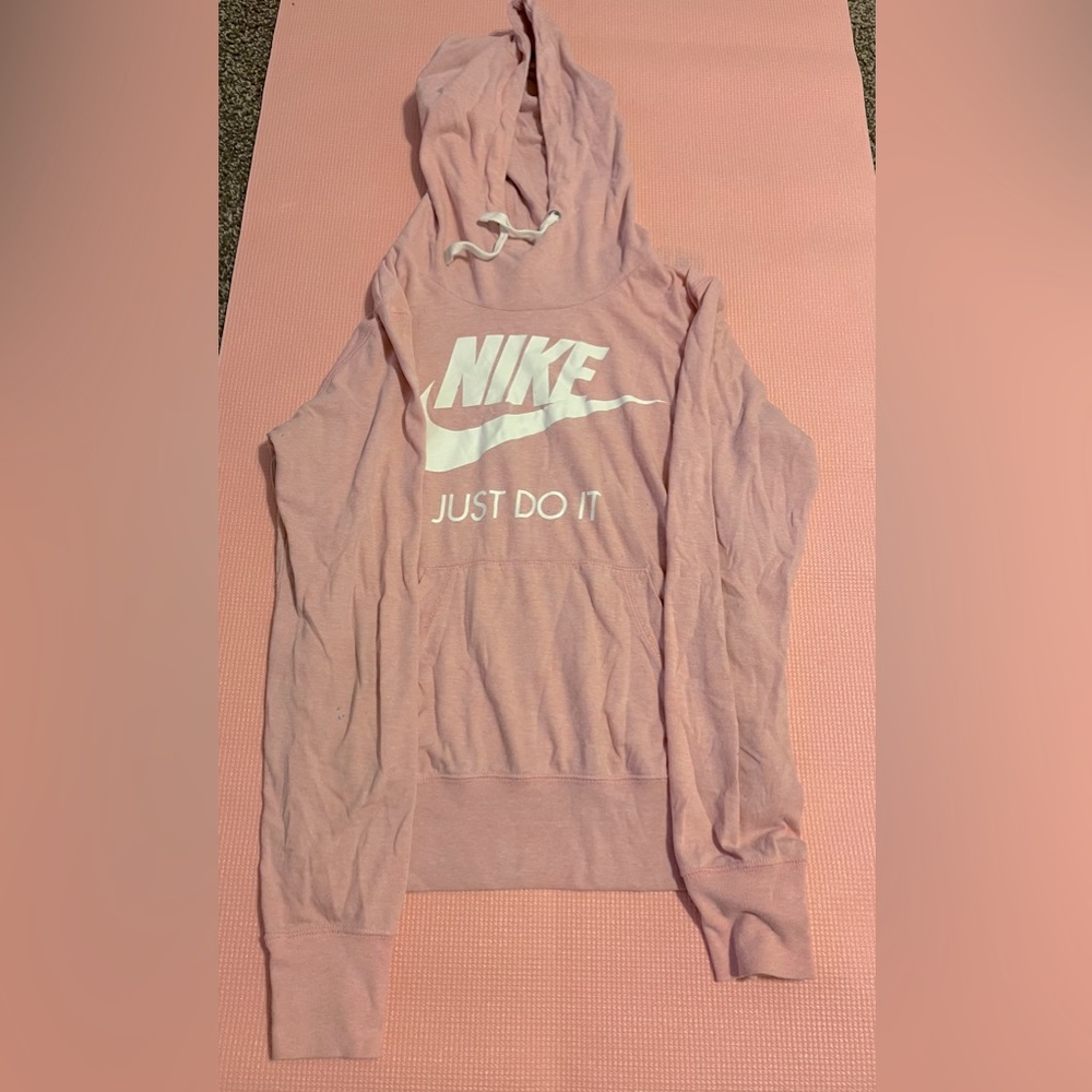 Nike women’s hoodie lightweight size small